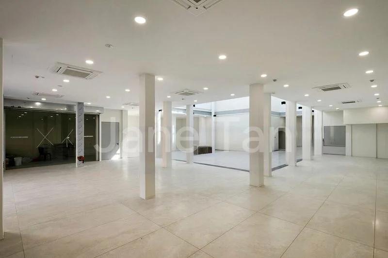 Other Retail for Rent in  Mustafa Centre - Image 2